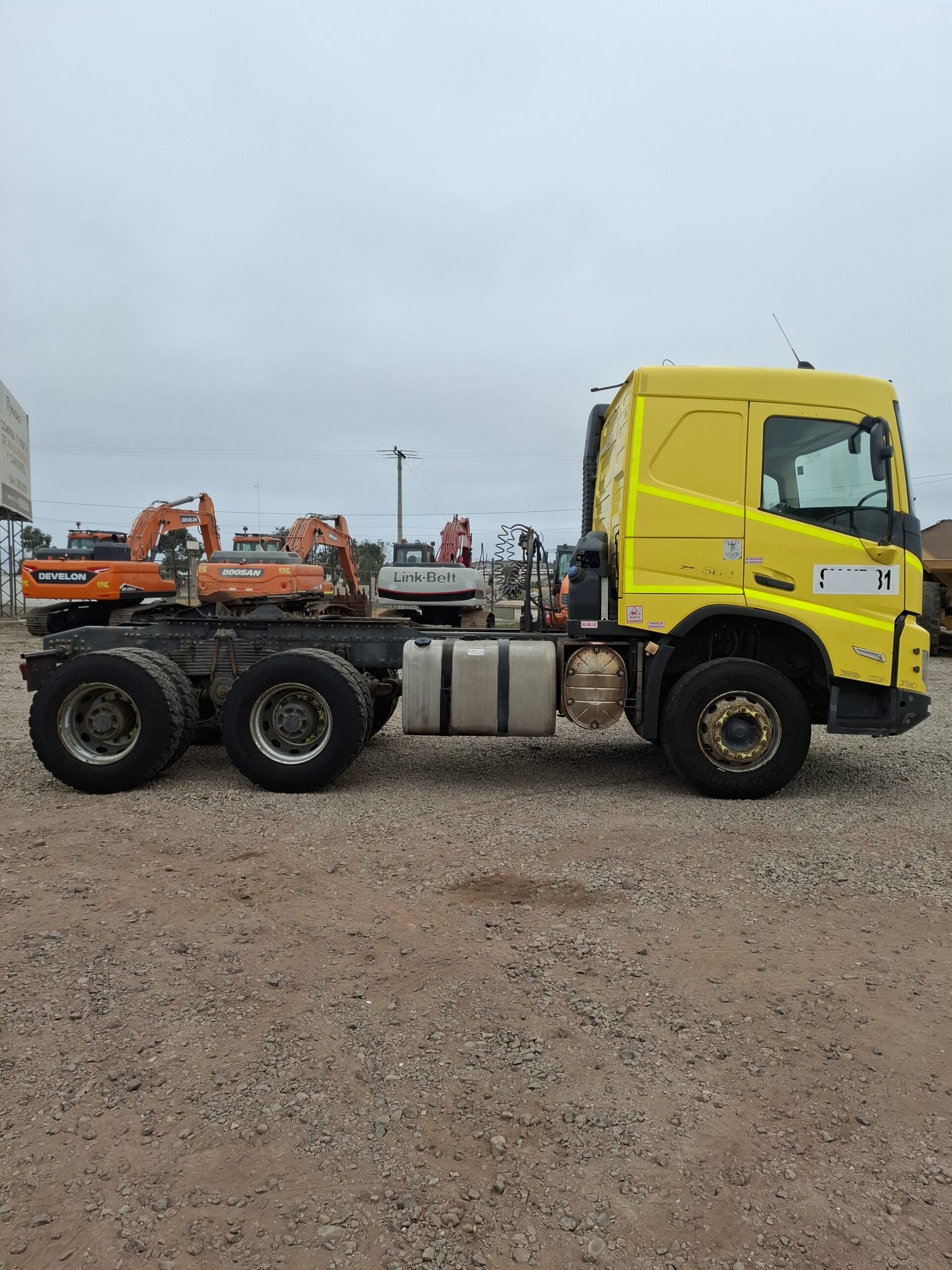 TRACTOCAMIÓN VOLVO FMX500 - 2023 - Imagen 6