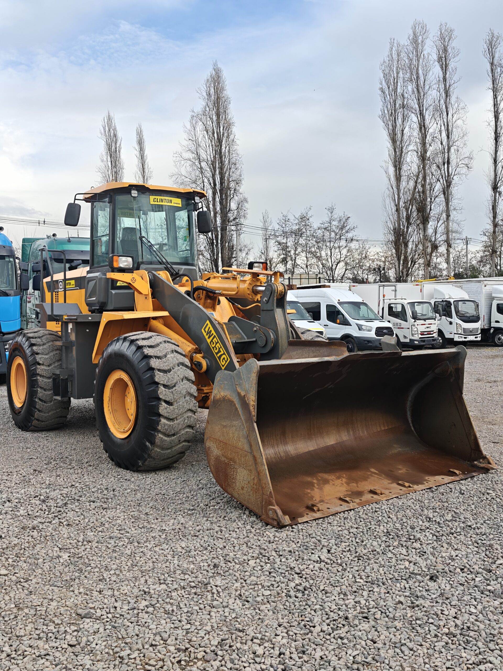 CARGADOR FRONTAL CLINTON 557G - 2025 - Imagen 7
