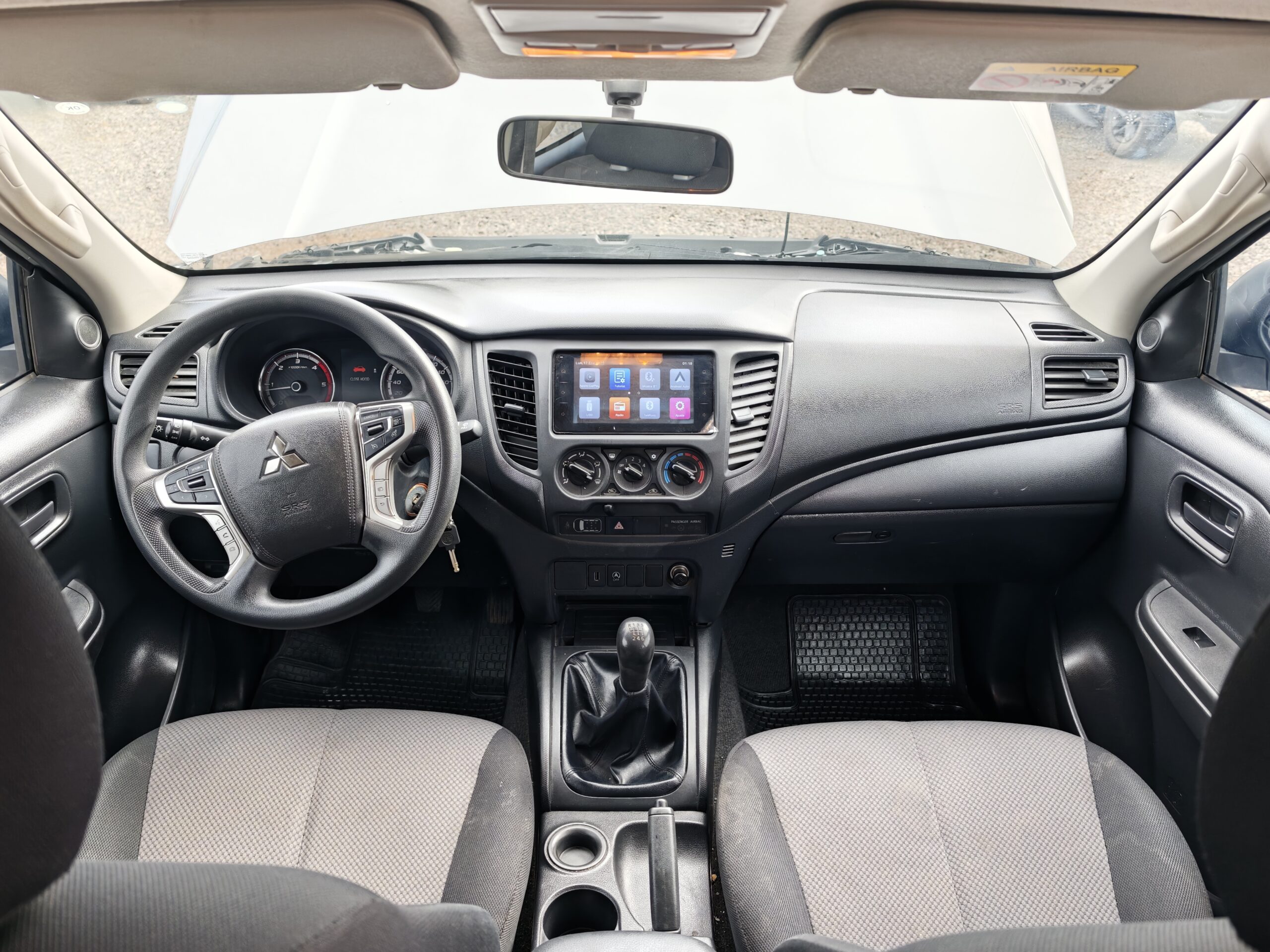 CAMIONETA MITSUBISHI L200 WORK CR - 2024 - Imagen 12