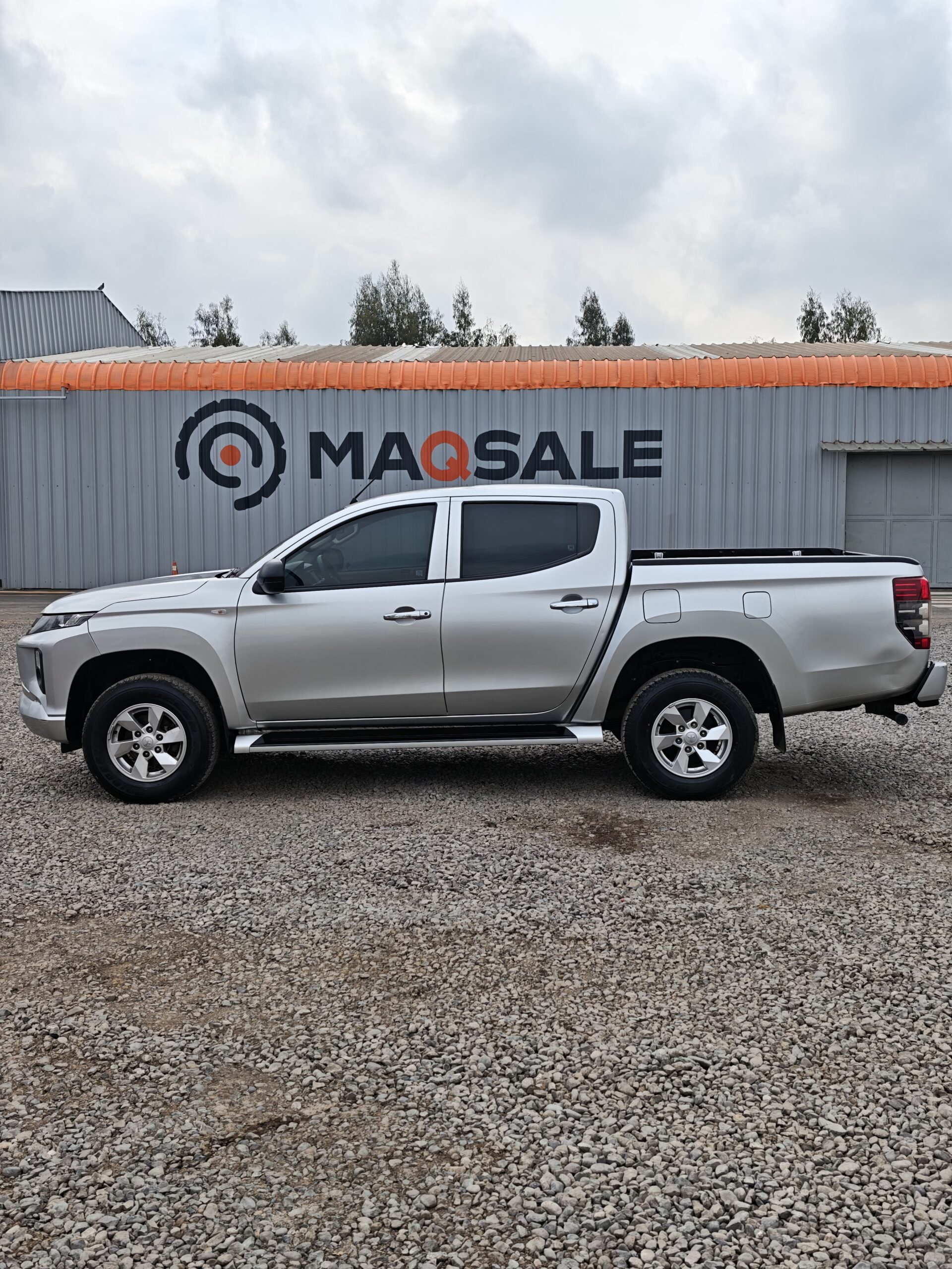 CAMIONETA MITSUBISHI L200 WORK CR - 2024 - Imagen 2