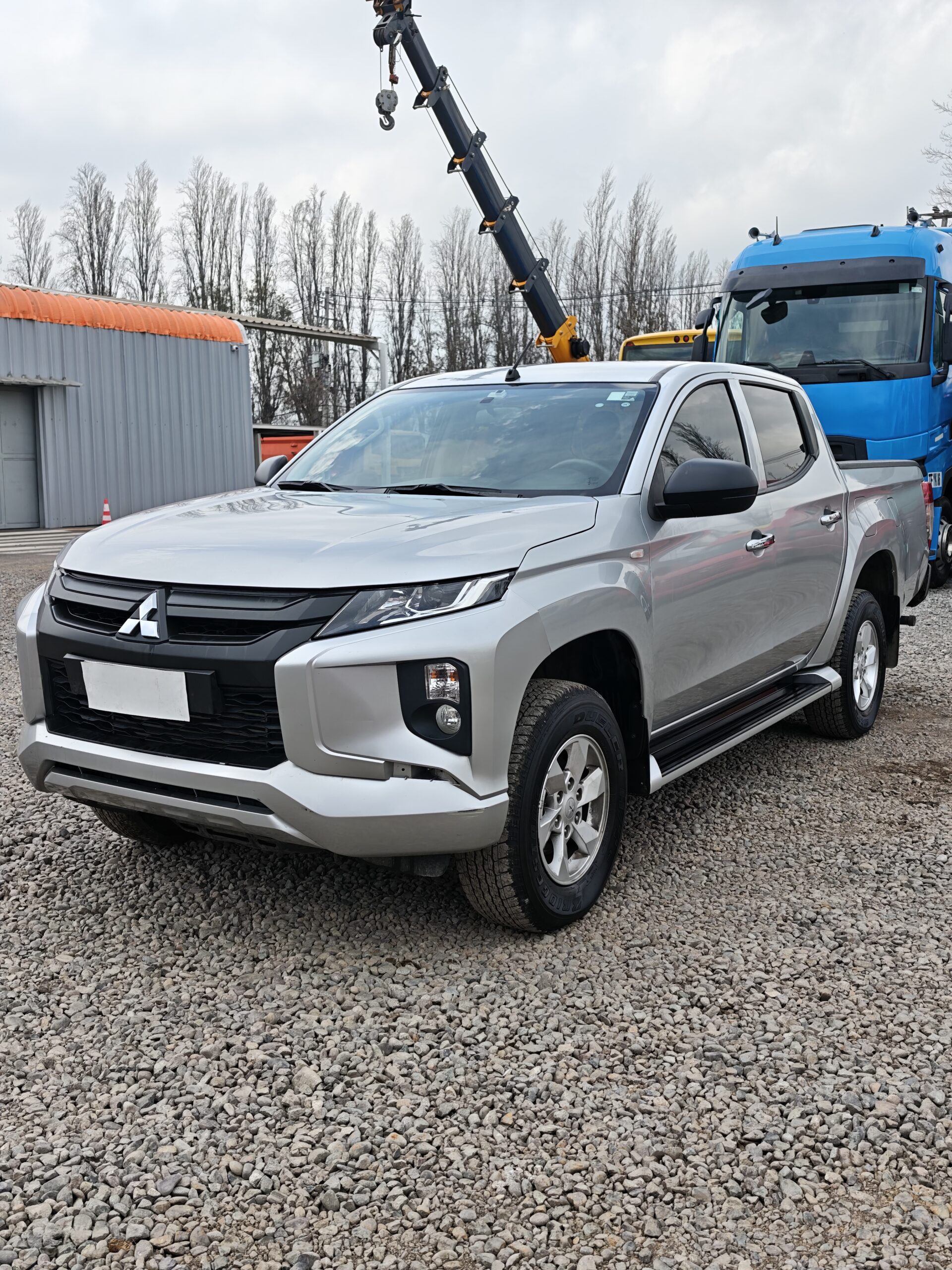 FOTO DE CAMIONETA MITSUBISHI L200 WORK CR - 2024