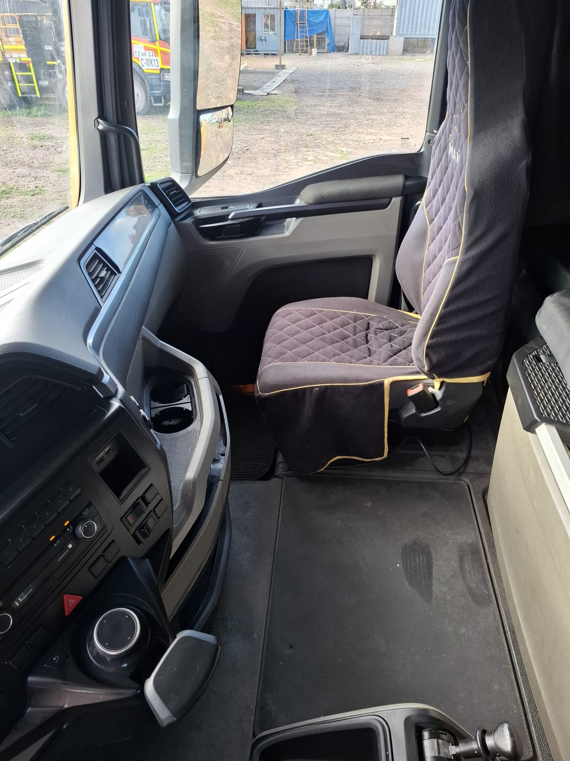 TRACTOCAMIÓN MAN TGX 26.480 - 2023 - Imagen 11