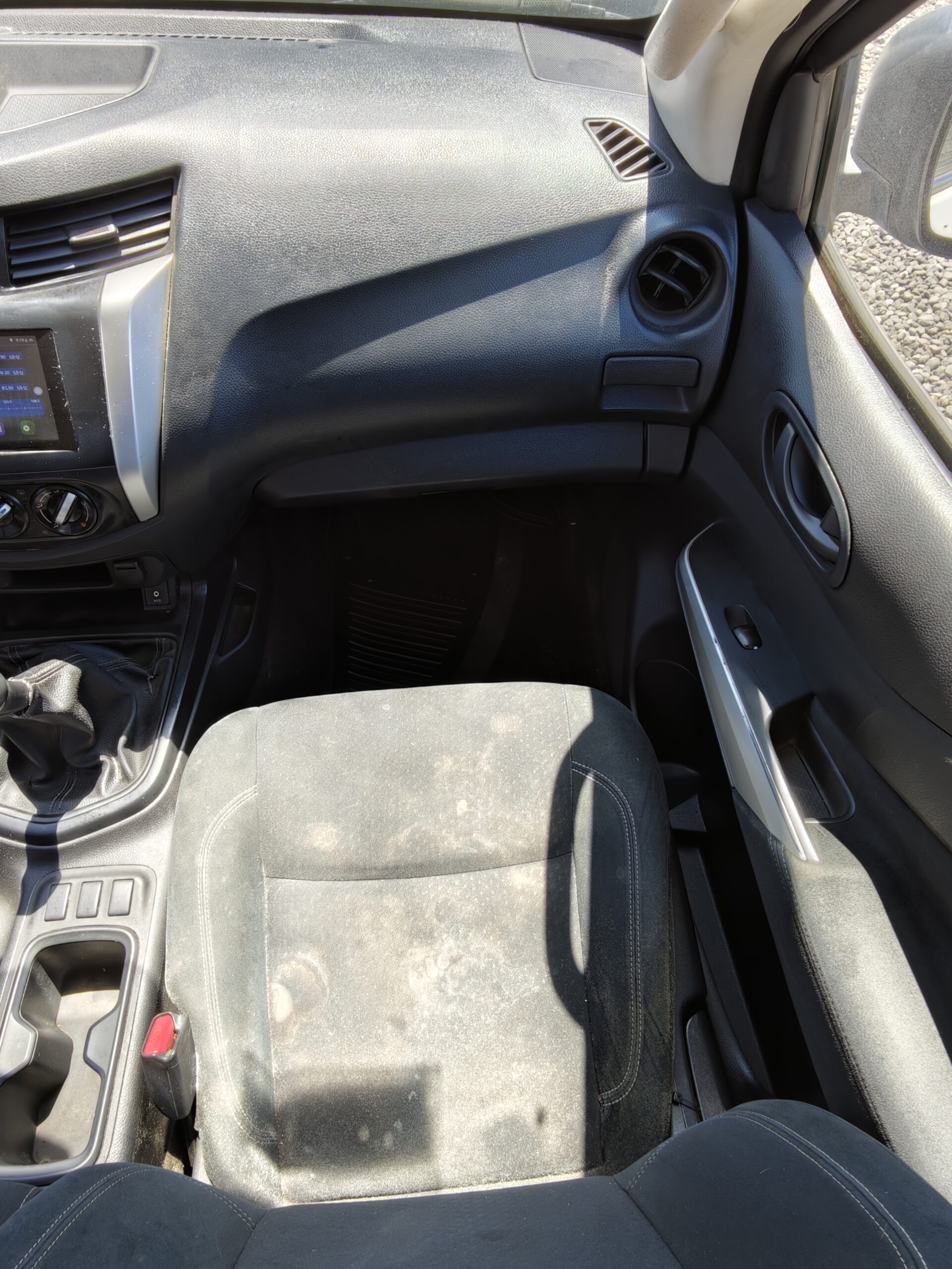 CAMIONETA NISSAN NP300 - 2019 - Imagen 11