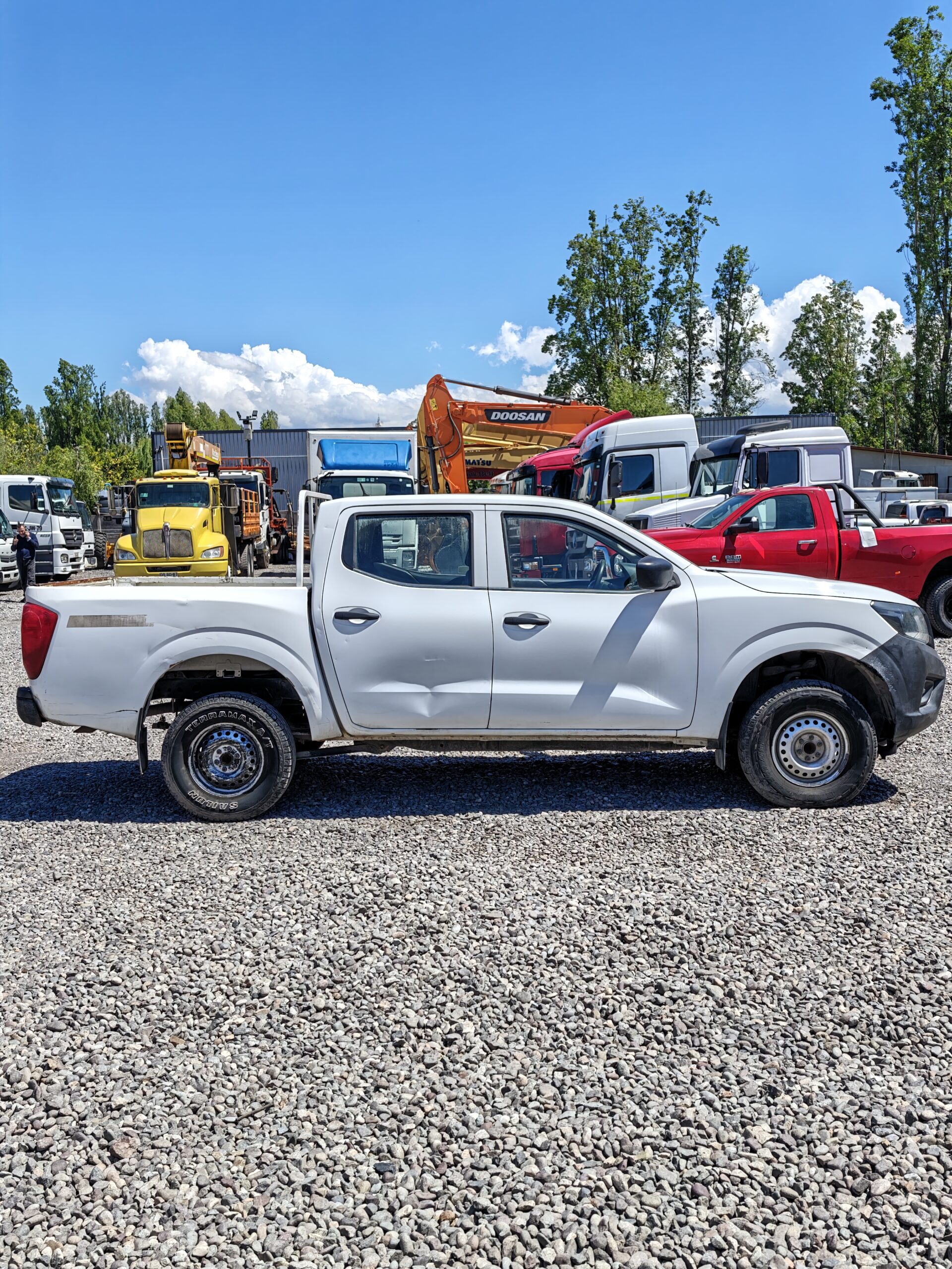 CAMIONETA NISSAN NP300 - 2019 - Imagen 6
